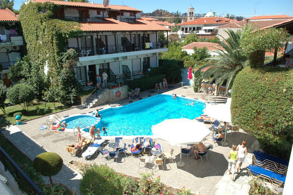 Pelli Hotel Пефкохори Екстериор снимка