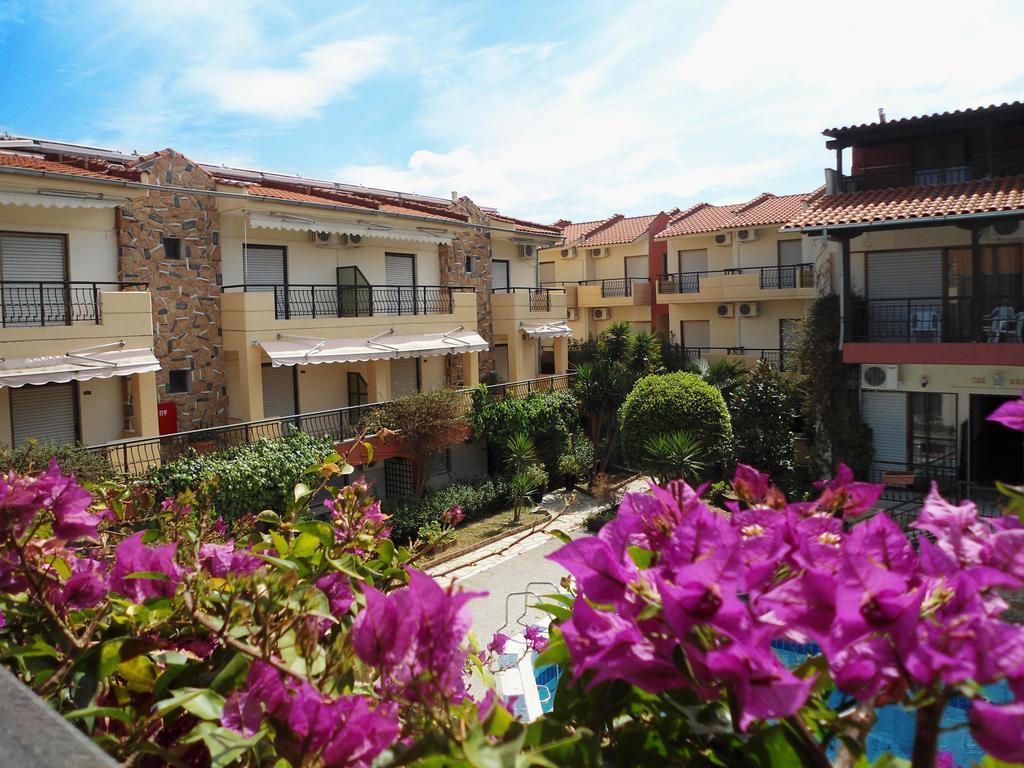 Pelli Hotel Пефкохори Екстериор снимка