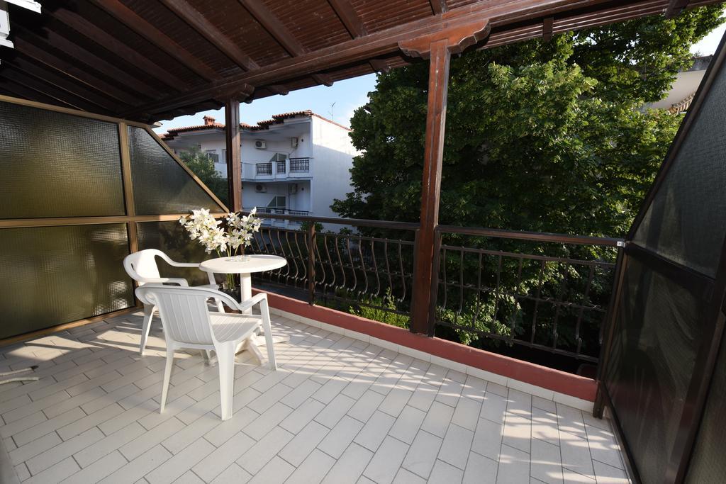 Pelli Hotel Пефкохори Екстериор снимка
