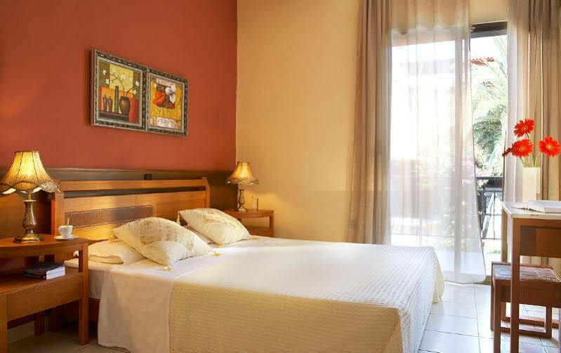 Pelli Hotel Пефкохори Екстериор снимка